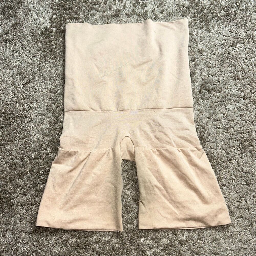 Spanx Assets 1X waist shorts shapewear curvy